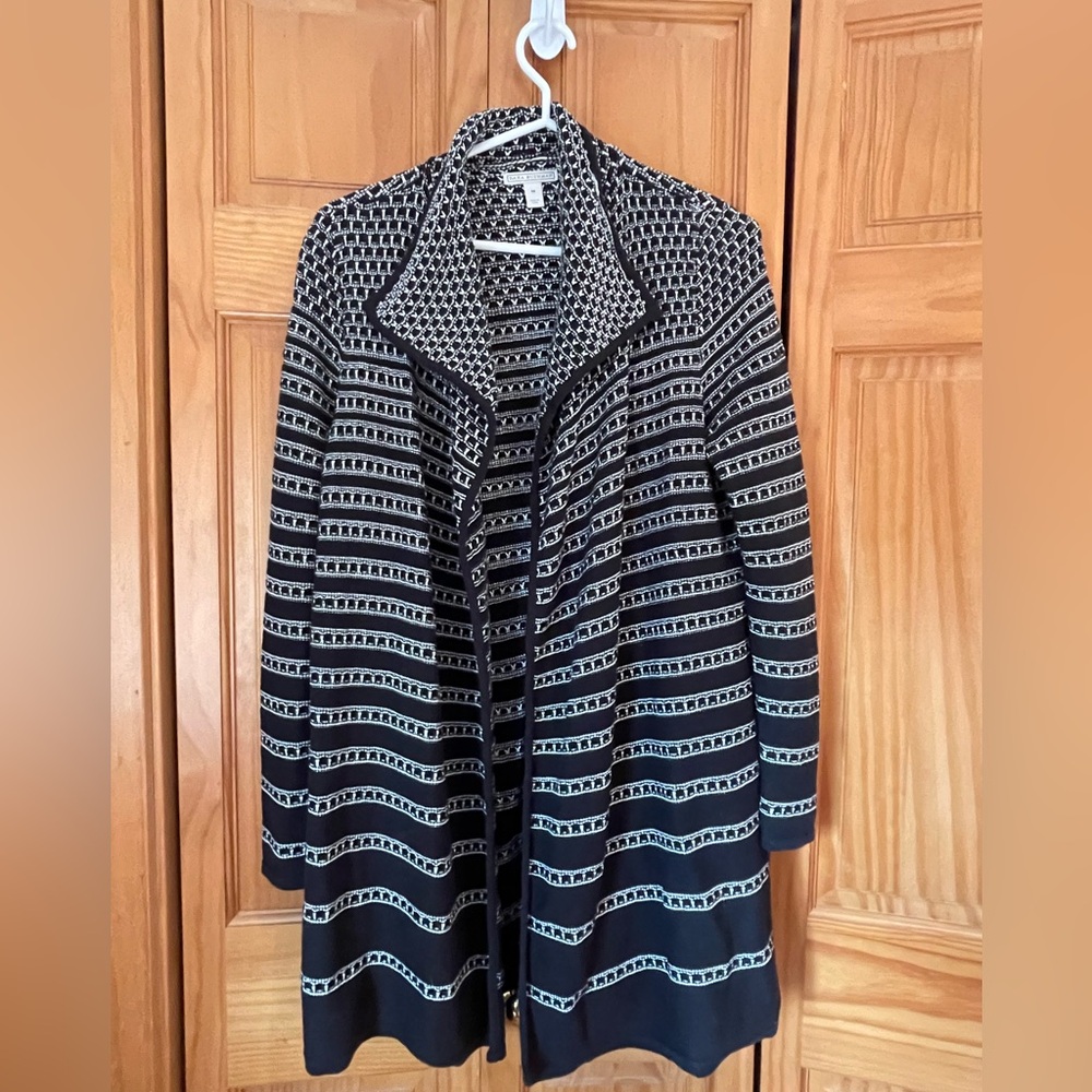 Dana Buchman cotton long sweater. Excellent condition